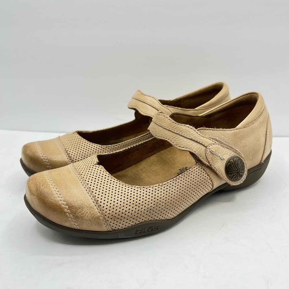 Taos Women’s Size 7.5 Beige Leather Bravo Slip-On Mary Jane Shoes Casual Velcro